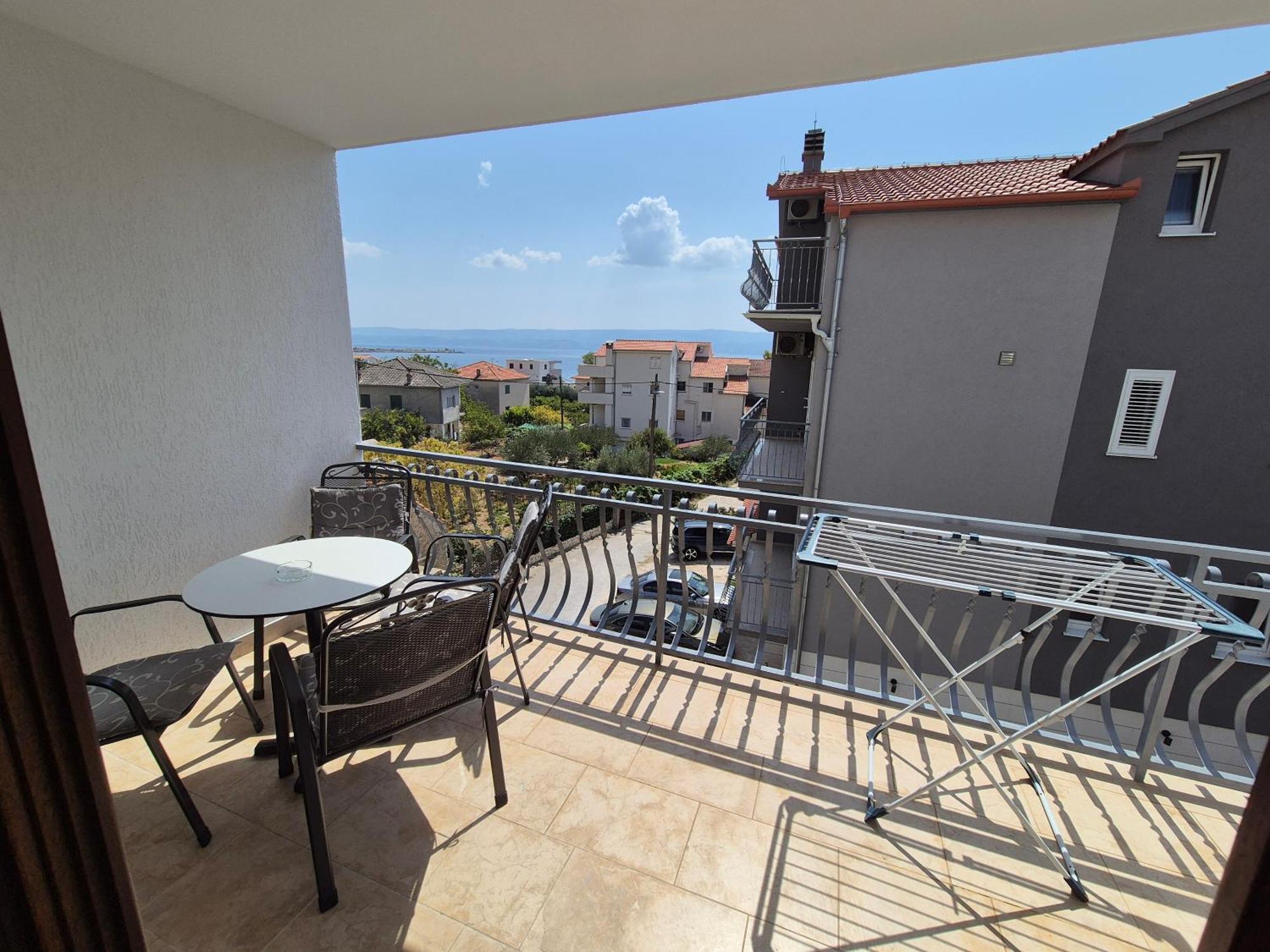 Apartments And Rooms Mamic Dugi Rat Exterior foto